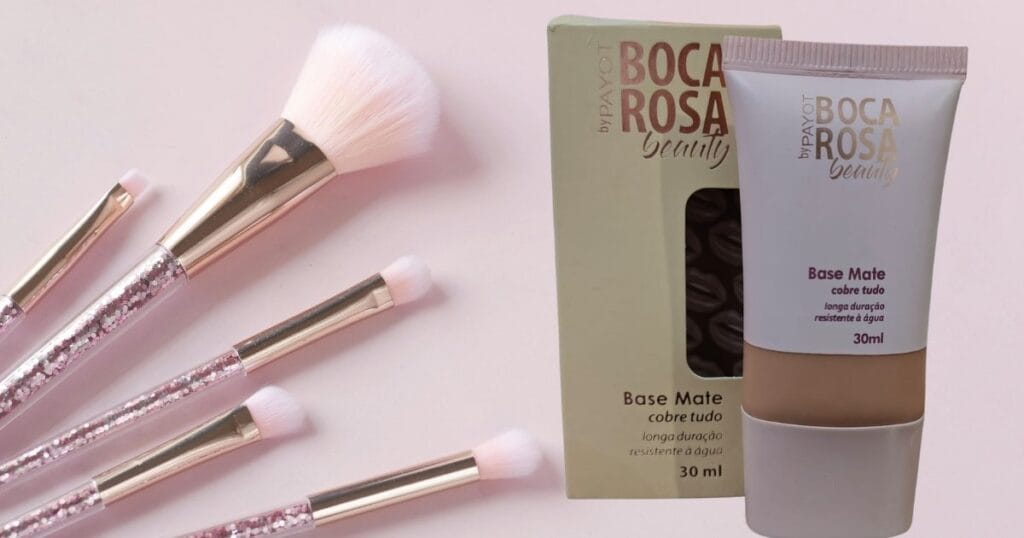 Resenha da Base Boca Rosa Beauty cor 06 Juliana em pele madura
